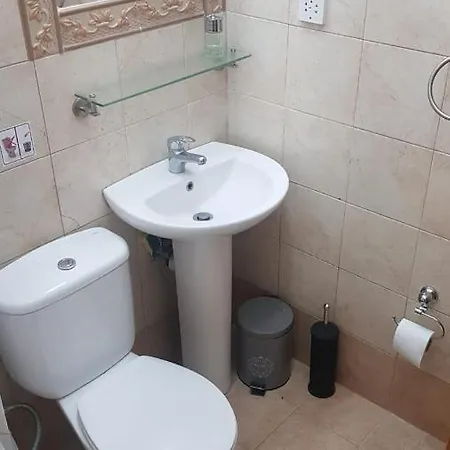 Kato In Universal Area Apartman *